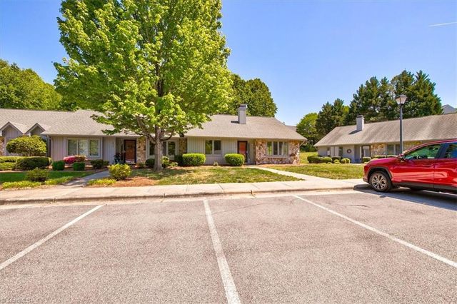 2810 Spring House Place, Greensboro, NC 27410