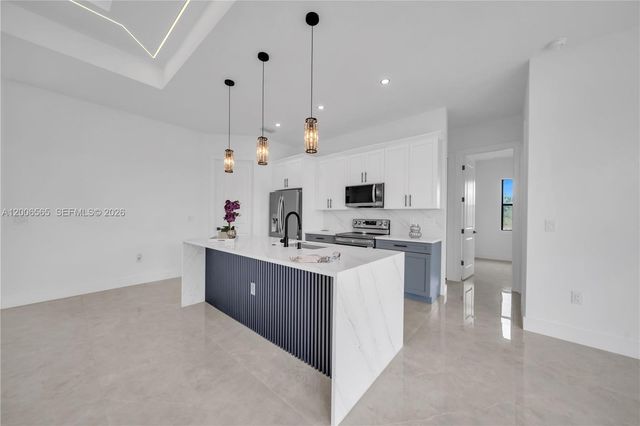 3115 2nd ST SW, Lehigh Acres, FL 33976