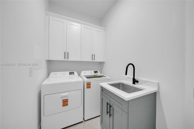 3115 2nd ST SW, Lehigh Acres, FL 33976