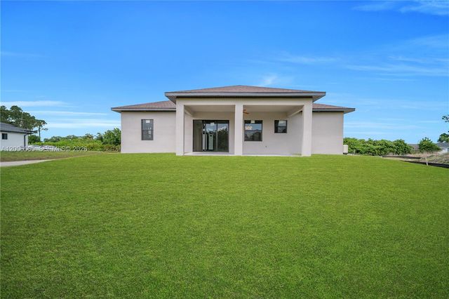 3115 2nd ST SW, Lehigh Acres, FL 33976