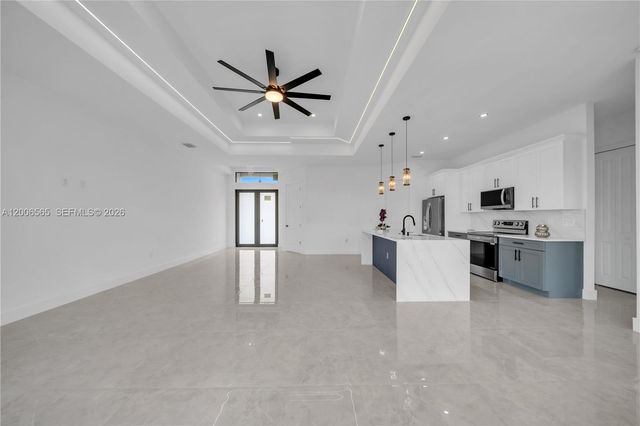 3115 2nd ST SW, Lehigh Acres, FL 33976