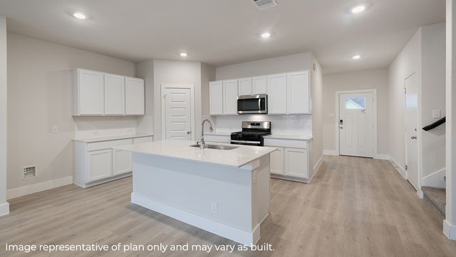 10236 NW 28th Street, Yukon, OK 73099