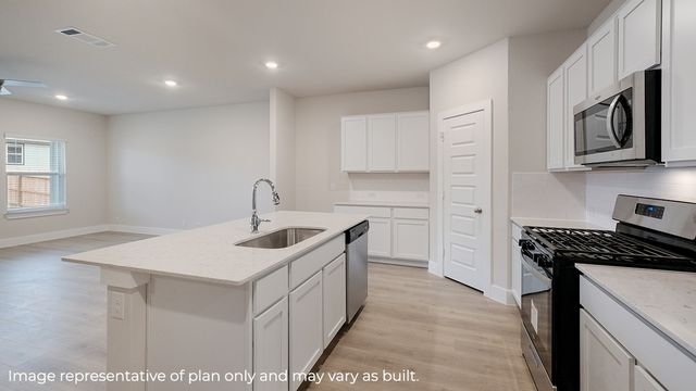 10236 NW 28th Street, Yukon, OK 73099