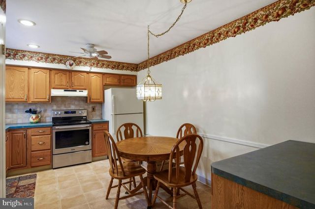 2045 HARBOUR DR, Palmyra, NJ 08065