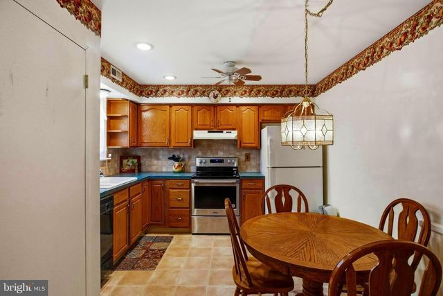 2045 HARBOUR DR, Palmyra, NJ 08065