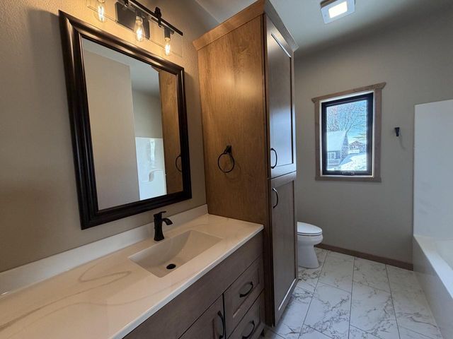 4080 Brooke Elizabeth DRIVE, Onalaska, WI 54650