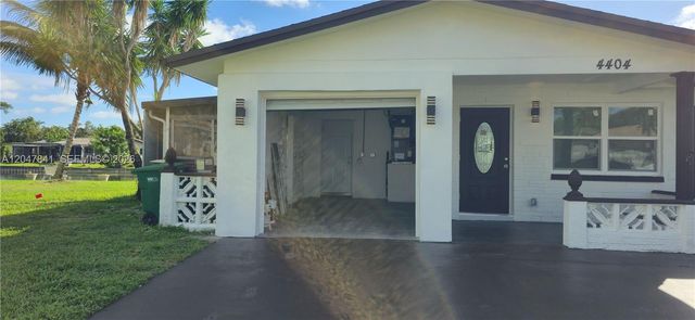 4404 NW 46th Way, Tamarac, FL 33319