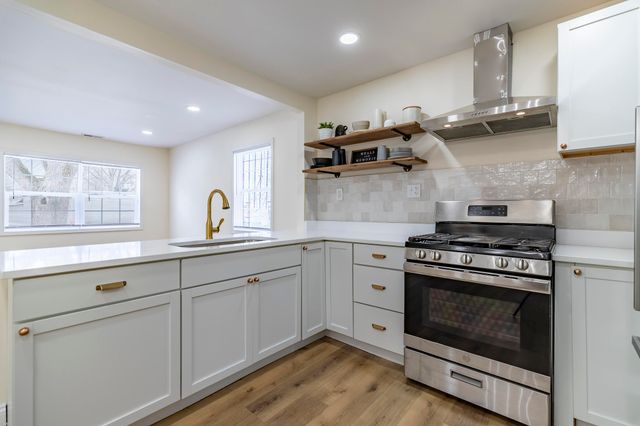 1121 Dekalb Street, Gary, IN 46403