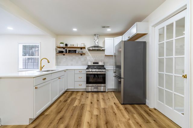 1121 Dekalb Street, Gary, IN 46403