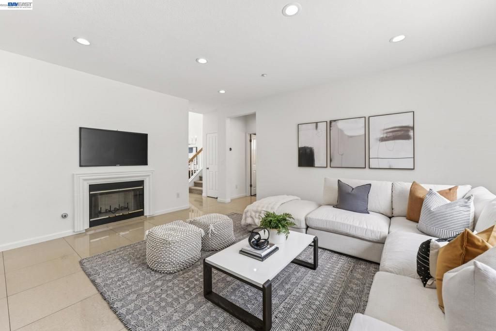 Image 13 of property listing at 34517 Windflower Ln, Union City, CA 94587