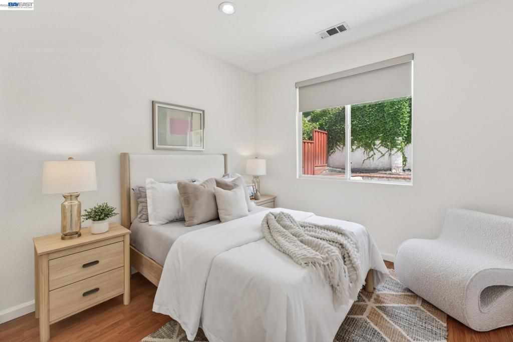 Image 23 of property listing at 34517 Windflower Ln, Union City, CA 94587