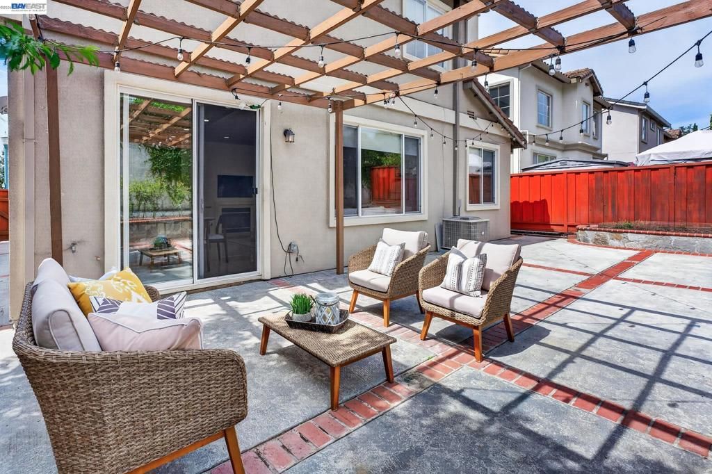 Image 38 of property listing at 34517 Windflower Ln, Union City, CA 94587