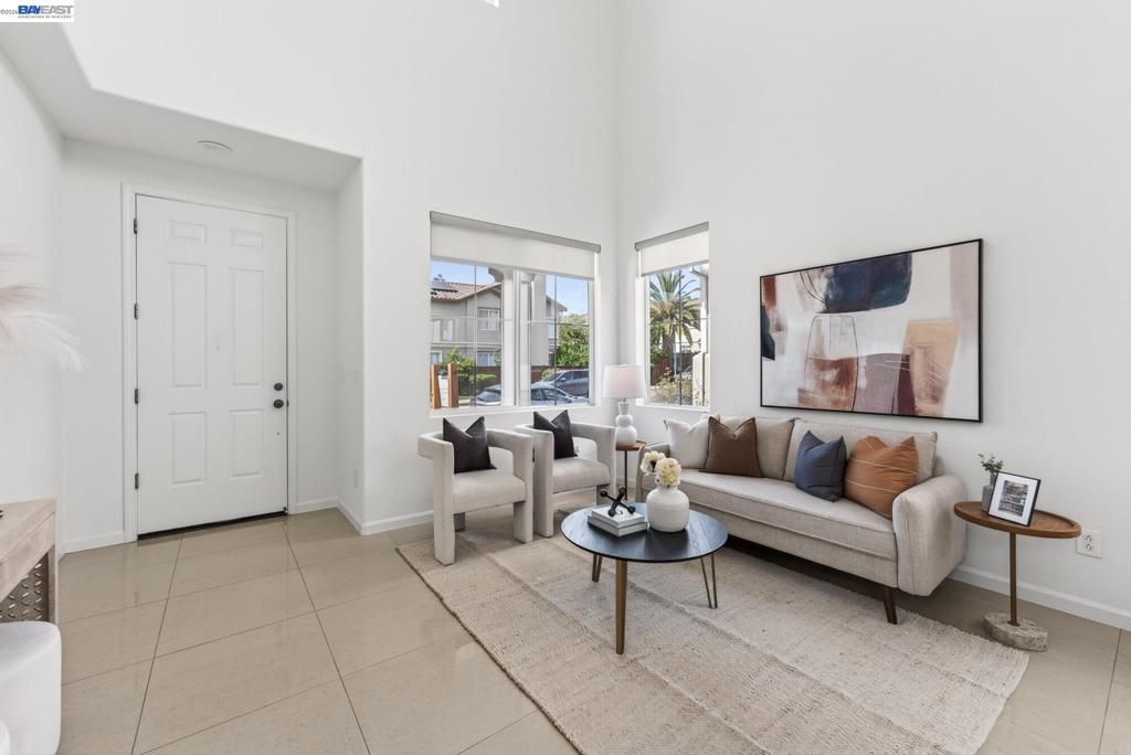 Image 5 of property listing at 34517 Windflower Ln, Union City, CA 94587