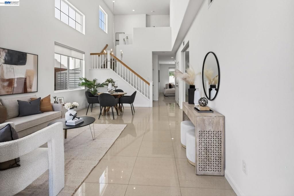 Image 6 of property listing at 34517 Windflower Ln, Union City, CA 94587