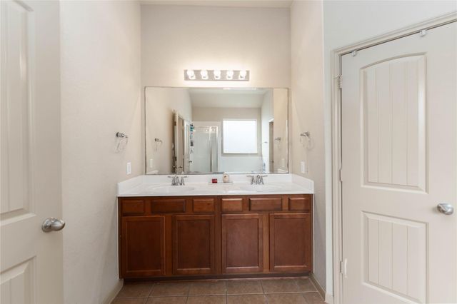 2502 Tiger Eye Drive, Rosharon, TX 77583