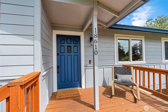 18610 10th Ave NE, Poulsbo, WA 98370