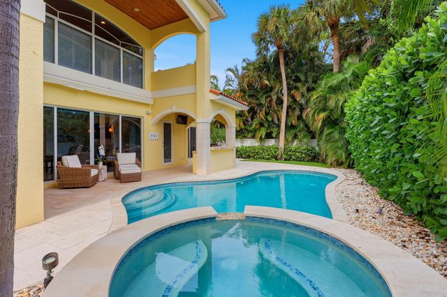 106 Nativa Circle, North Palm Beach, FL 33410
