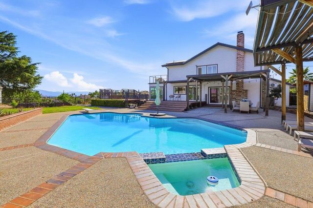 1237 Renraw Drive, San Jose, CA 95127