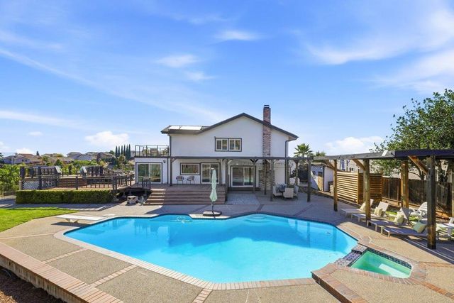 1237 Renraw Drive, San Jose, CA 95127