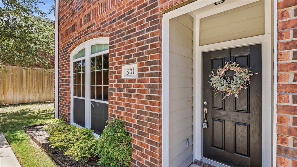 305 Holleman Drive E 801, College Station, TX 77840 — photo 2