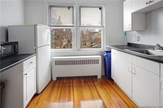 768 State Street 4, New Haven, CT 06511