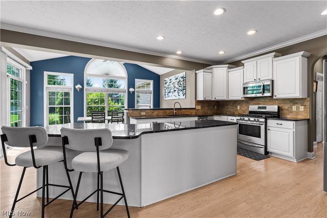 4275 Deer Run Drive, Medina, OH 44256