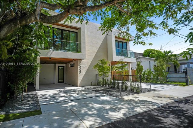 223 NW 51st St, Miami, FL 33127