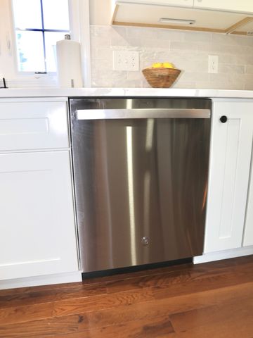 10 De Marco Ter A, Worcester, MA 01613