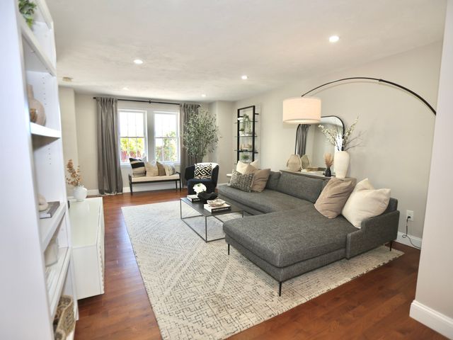 10 De Marco Ter A, Worcester, MA 01613