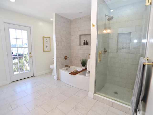 10 De Marco Ter A, Worcester, MA 01613