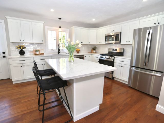 10 De Marco Ter A, Worcester, MA 01613