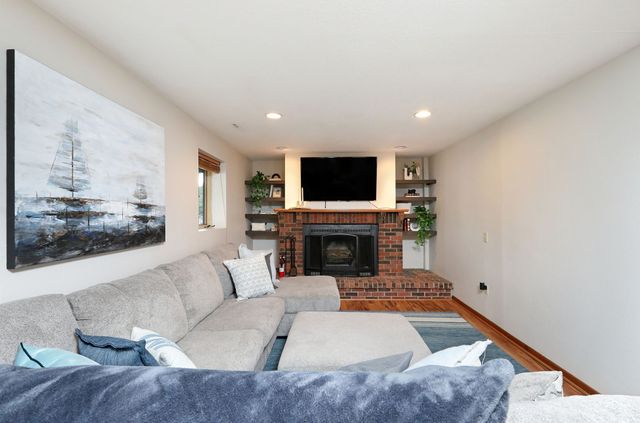 207 Cottage Lane, Montezuma, IA 50171