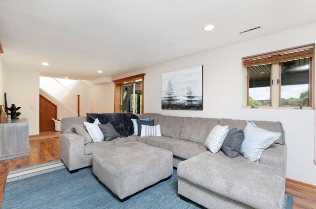 207 Cottage Lane, Montezuma, IA 50171