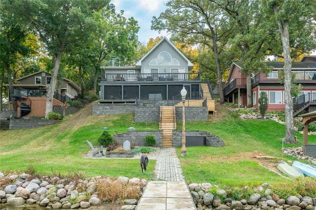 207 Cottage Lane, Montezuma, IA 50171