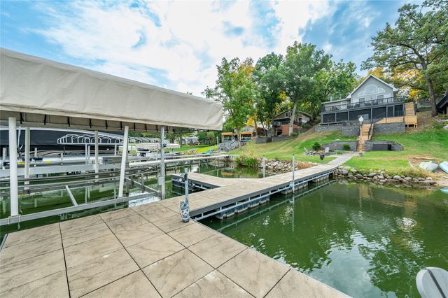 207 Cottage Lane, Montezuma, IA 50171