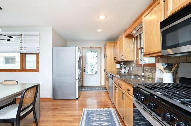 207 Cottage Lane, Montezuma, IA 50171