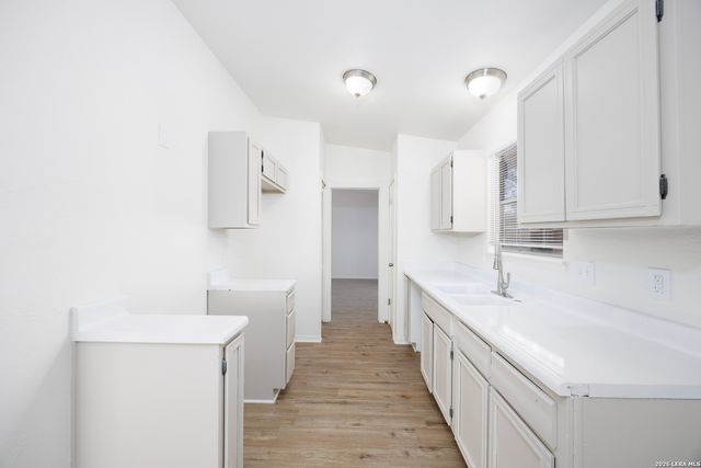5119 VILLAGE CRST, San Antonio, TX 78218