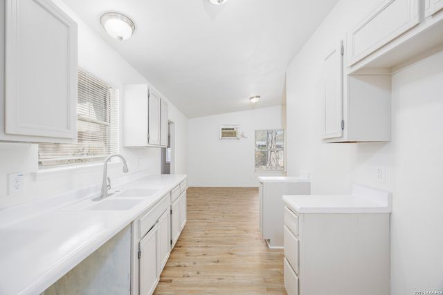 5119 VILLAGE CRST, San Antonio, TX 78218