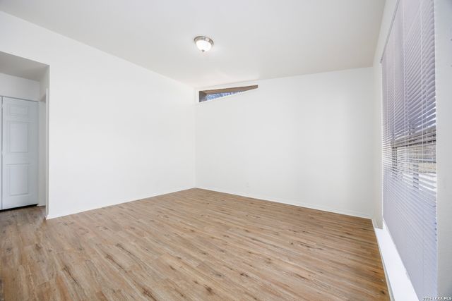 5119 VILLAGE CRST, San Antonio, TX 78218