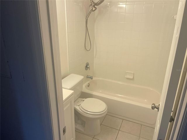 3302 W WALLACE AVENUE, Tampa, FL 33611