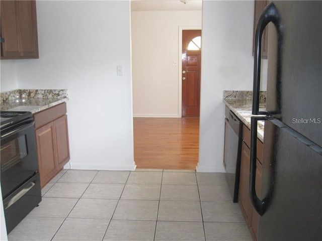 3302 W WALLACE AVENUE, Tampa, FL 33611