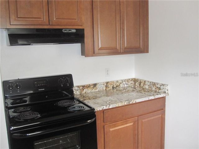 3302 W WALLACE AVENUE, Tampa, FL 33611