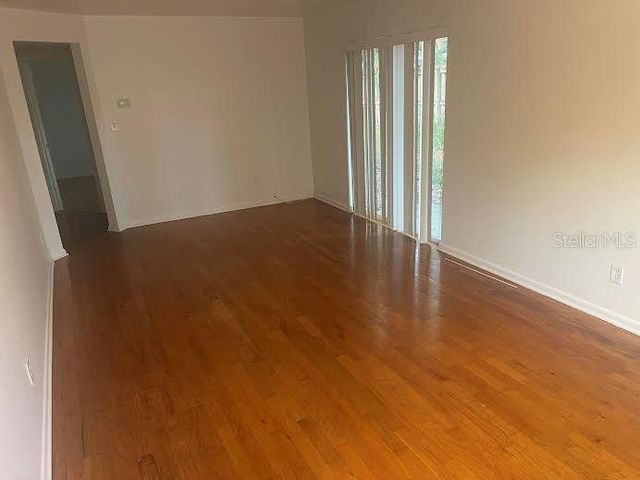 3302 W WALLACE AVENUE, Tampa, FL 33611