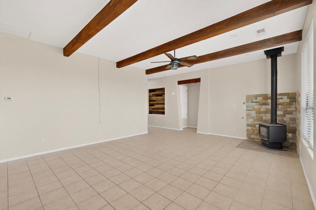 624 5th Street NE, Rio Rancho, NM 87124