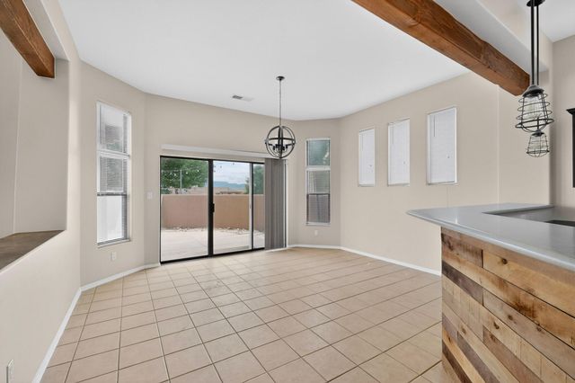 624 5th Street NE, Rio Rancho, NM 87124