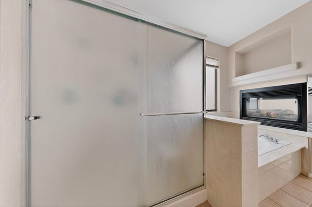 624 5th Street NE, Rio Rancho, NM 87124