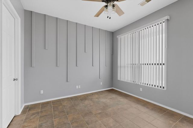 624 5th Street NE, Rio Rancho, NM 87124