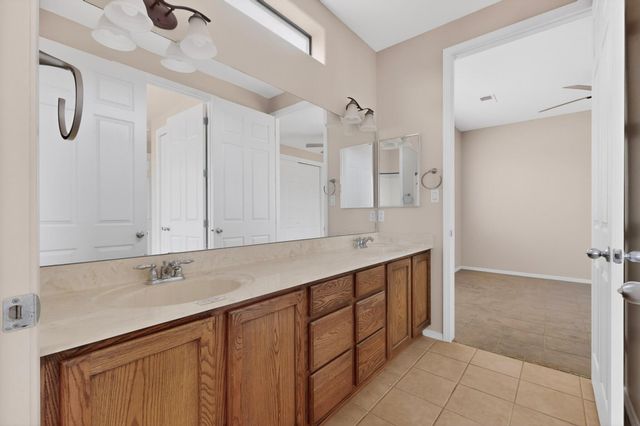 624 5th Street NE, Rio Rancho, NM 87124