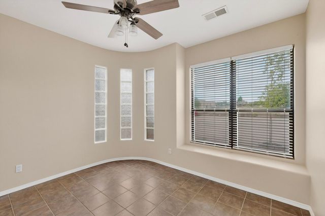 624 5th Street NE, Rio Rancho, NM 87124