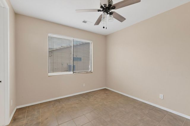 624 5th Street NE, Rio Rancho, NM 87124